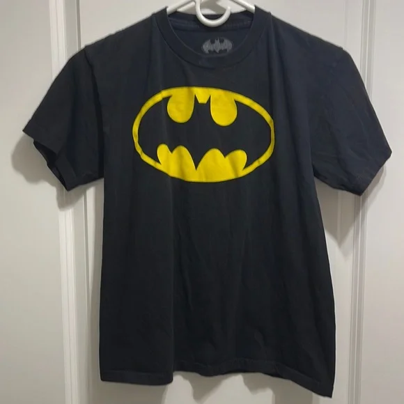 EUC. Boys Large Batman Tee - Picture 1 of 4